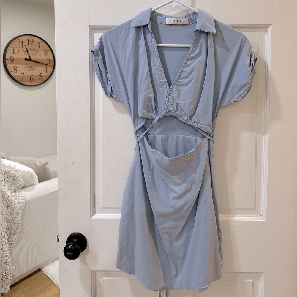 Short Sleeve Collared Tie Back Dress